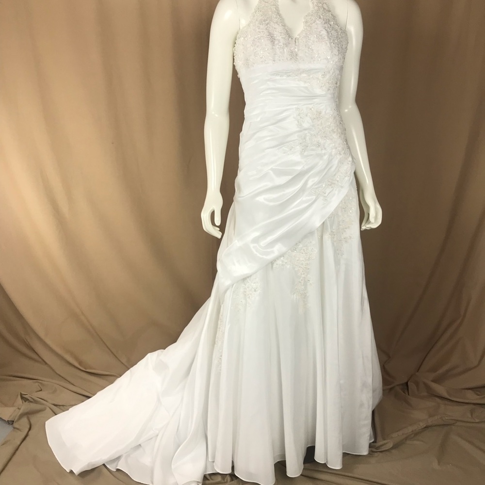 Taffeta lace halter A-line size 2